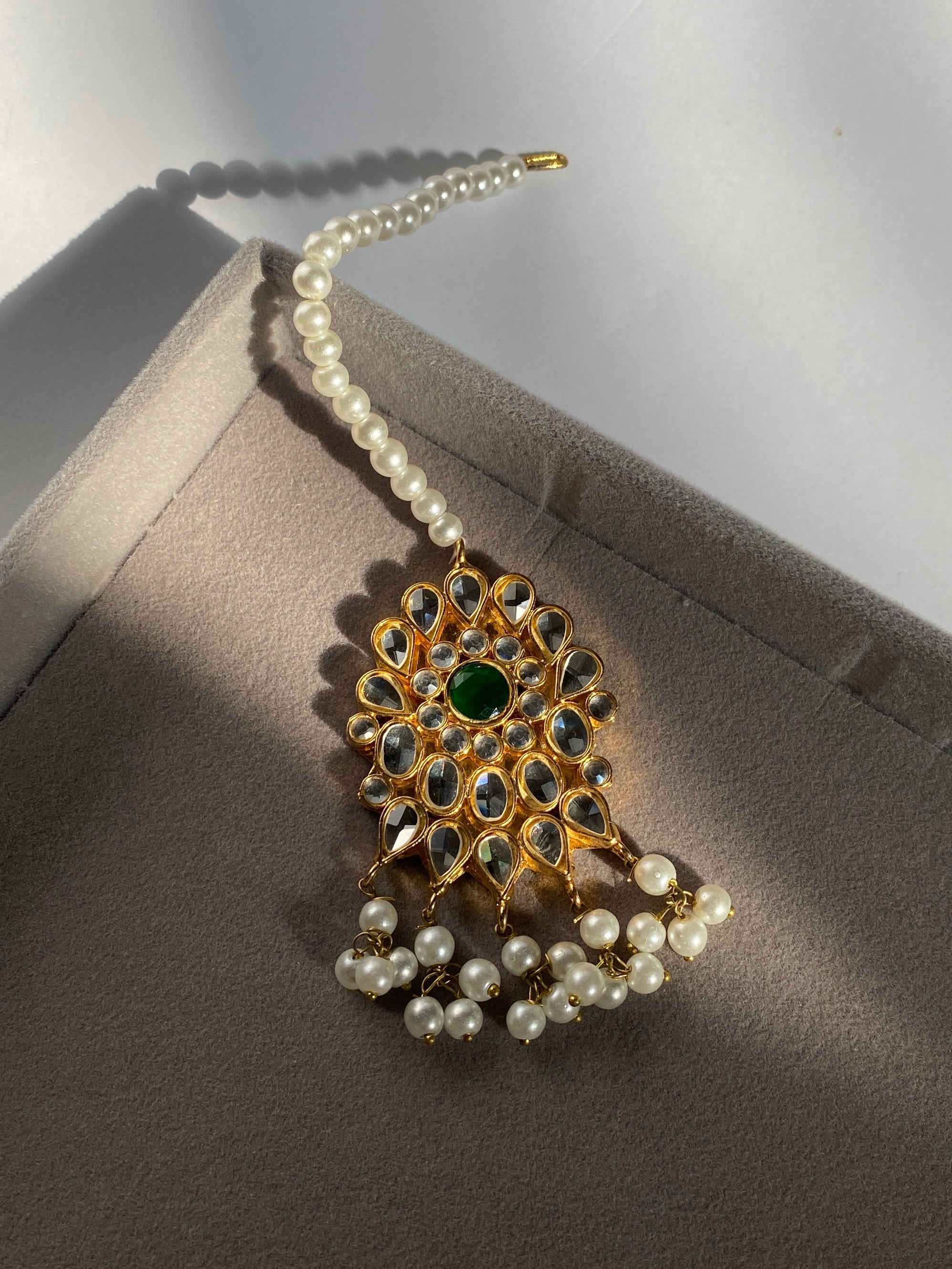 Rangrez Kundan Bindiya | Traditional Pakistani Hair Accessories