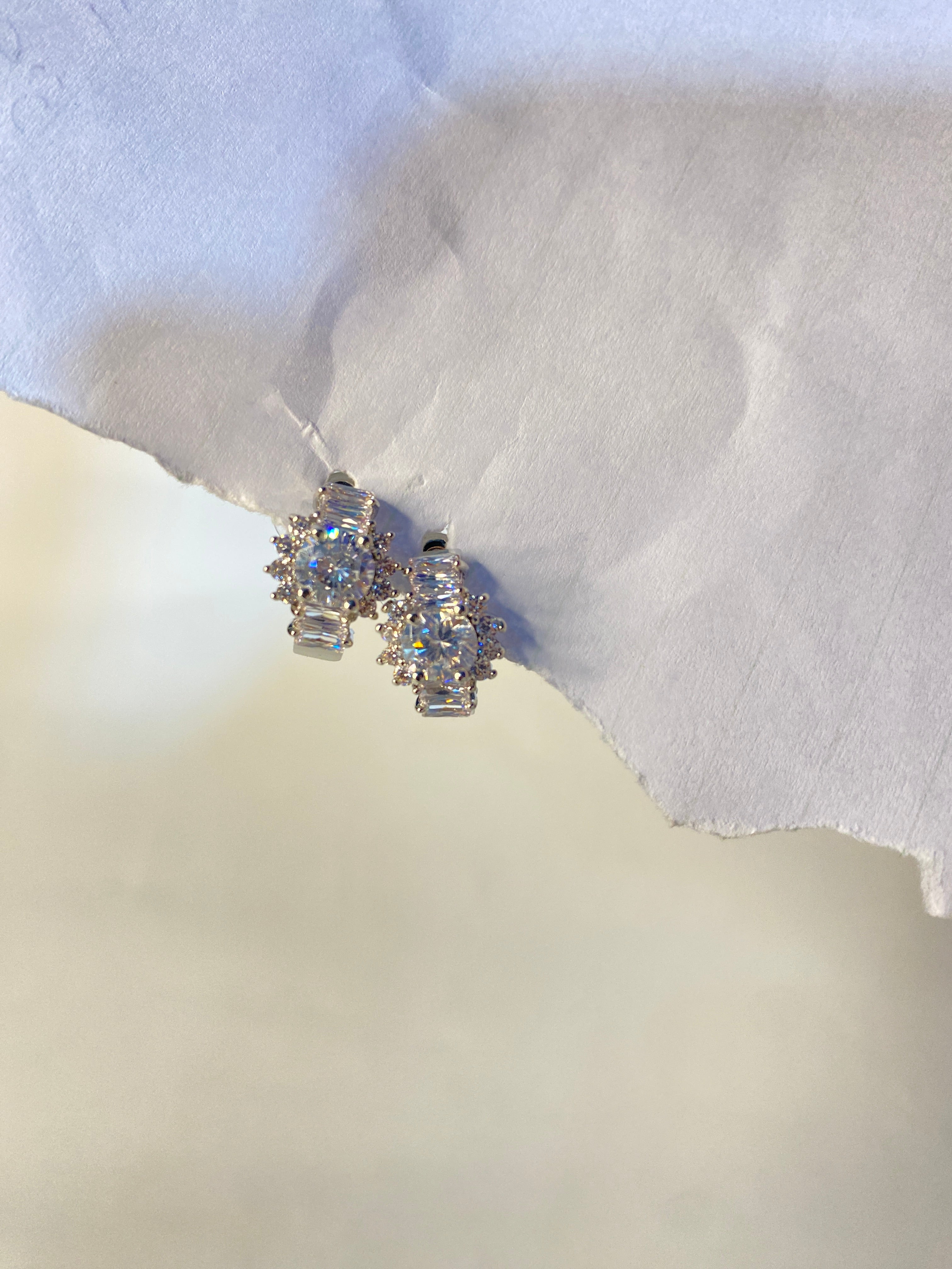 Lumi Studs